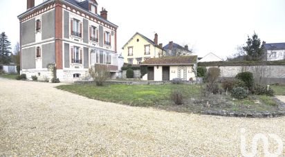 House 6 rooms of 173 m² in Beaune-la-Rolande (45340)