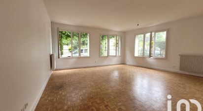 Apartment 3 rooms of 82 m² in Versailles (78000)