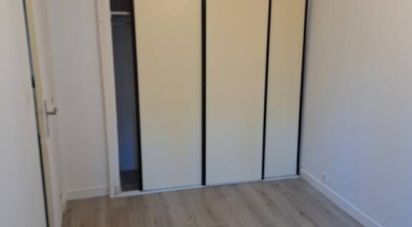 Appartement 2 pièces de 32 m² à Les Ulis (91940)