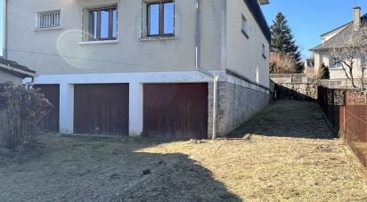 Traditional house 7 rooms of 120 m² in Mur-de-Barrez (12600)