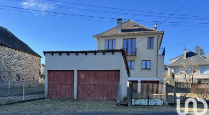 Traditional house 7 rooms of 120 m² in Mur-de-Barrez (12600)