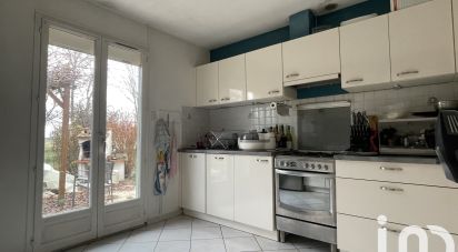 Maison traditionnelle 5 pièces de 85 m² à Poligny (77167)