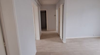 Appartement 4 pièces de 90 m² à Lorient (56100)