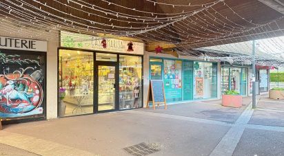 Retail property of 62 m² in Marolles-en-Brie (94440)