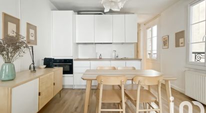 Appartement 3 pièces de 49 m² à Paris (75015)