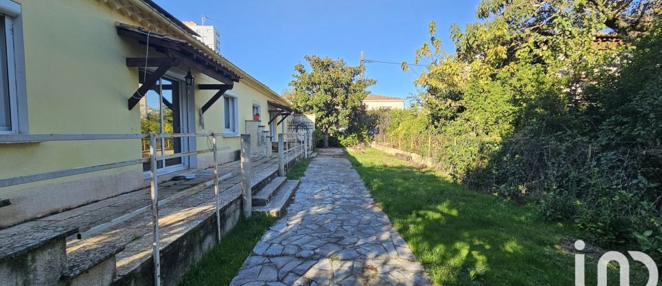 Maison traditionnelle 6 pièces de 122 m² à Bagnols-sur-Cèze (30200)