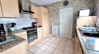 Maison 5 pièces de 97 m² à Essarts en Bocage (85140)