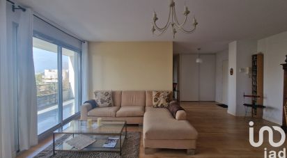 Apartment 2 rooms of 66 m² in Bruges (33520)