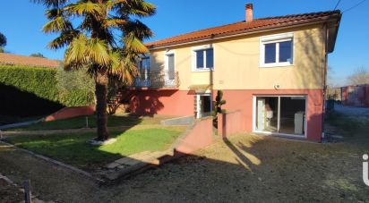 House 5 rooms of 137 m² in Azay-le-Brûlé (79400)