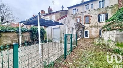 Immeuble de 258 m² à Moulins (03000)