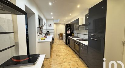 Maison 9 pièces de 313 m² à Saint-Christoly-de-Blaye (33920)