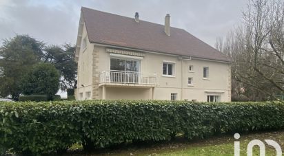 Traditional house 11 rooms of 268 m² in Tricot (60420)