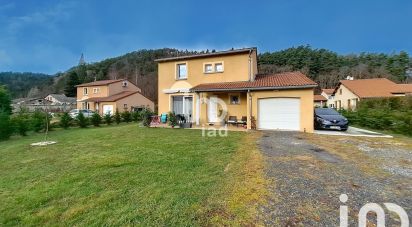 Maison traditionnelle 4 pièces de 95 m² à Saint-Germain-Laprade (43700)