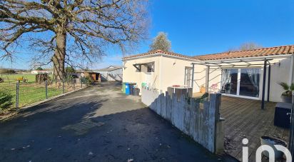 Maison traditionnelle 5 pièces de 138 m² à Saintes (17100)