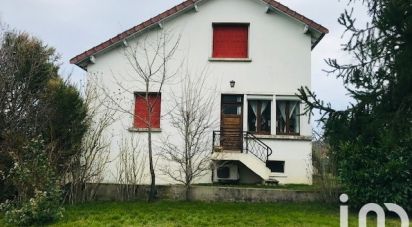 Maison 6 pièces de 84 m² à Saint-Victor (03410)