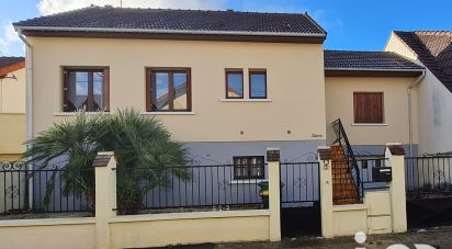 Maison traditionnelle 5 pièces de 128 m² à Villeneuve-le-Roi (94290)