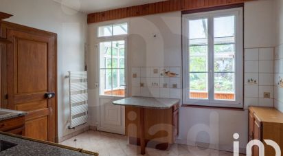 Country home 8 rooms of 166 m² in Tracy-le-Mont (60170)