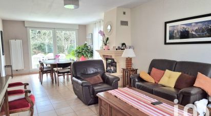 House 6 rooms of 96 m² in Saint-Pierre-du-Perray (91280)