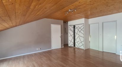 Appartement 6 pièces de 107 m² à Parempuyre (33290)