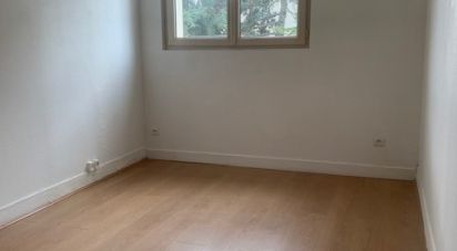 Apartment 2 rooms of 43 m² in Chilly-Mazarin (91380)