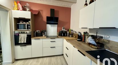 House 4 rooms of 101 m² in Ronsenac (16320)