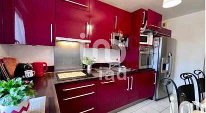 Apartment 4 rooms of 82 m² in Le Plessis-Trévise (94420)