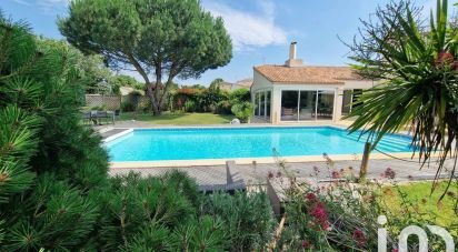 House 9 rooms of 236 m² in Mouilleron-le-Captif (85000)