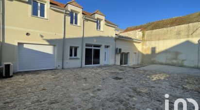 House 7 rooms of 200 m² in Frépillon (95740)