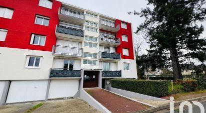 Apartment 4 rooms of 69 m² in Sainte-Geneviève-des-Bois (91700)