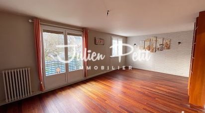 Apartment 3 rooms of 63 m² in Massy (91300)