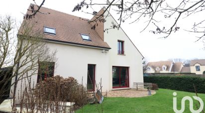 Traditional house 8 rooms of 159 m² in Magny-les-Hameaux (78114)