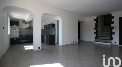 Maison traditionnelle 5 pièces de 140 m² à Auriol (13390)