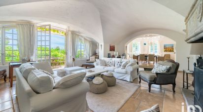 House 5 rooms of 367 m² in Mougins (06250)