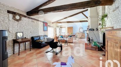 House 6 rooms of 170 m² in Saint-Jean-de-Liversay (17170)