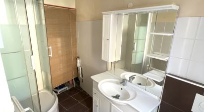 Apartment 2 rooms of 48 m² in Fréjus (83600)