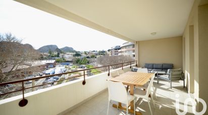 Apartment 3 rooms of 71 m² in La Ciotat (13600)