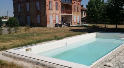 Maison 8 pièces de 305 m² à Castelferrus (82100)