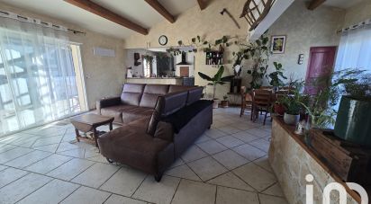 Traditional house 6 rooms of 127 m² in Tonnay-Charente (17430)