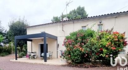 Maison traditionnelle 8 pièces de 300 m² à Azay-le-Brûlé (79400)