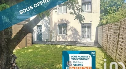 Maison traditionnelle 5 pièces de 101 m² à Ozoir-la-Ferrière (77330)