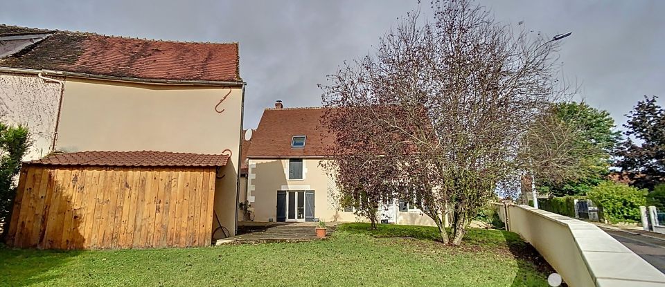 Maison 6 pièces de 176 m² à Chevannes (89240)