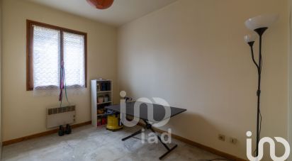 Maison 5 pièces de 89 m² à Nézel (78410)