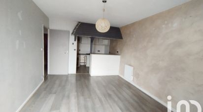 Apartment 2 rooms of 45 m² in Baulne (91590)