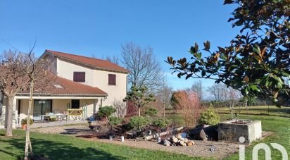 Maison traditionnelle 6 pièces de 157 m² à Le Crozet (42310)