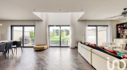 Maison 8 pièces de 230 m² à Jablines (77450)