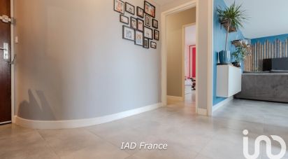 Apartment 5 rooms of 102 m² in Élancourt (78990)