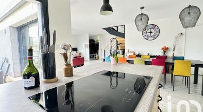 Maison 9 pièces de 165 m² à Saint-Herblain (44800)