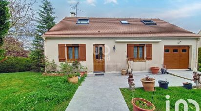 House 8 rooms of 195 m² in Guerville (78930)