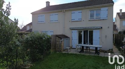 Traditional house 5 rooms of 78 m² in Savigny-le-Temple (77176)