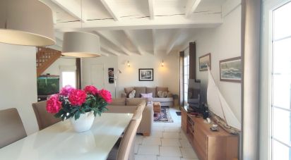 Country house 8 rooms of 240 m² in Le Seure (17770)